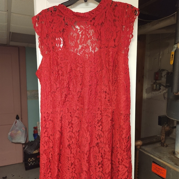 Dress - Picture 3 of 3